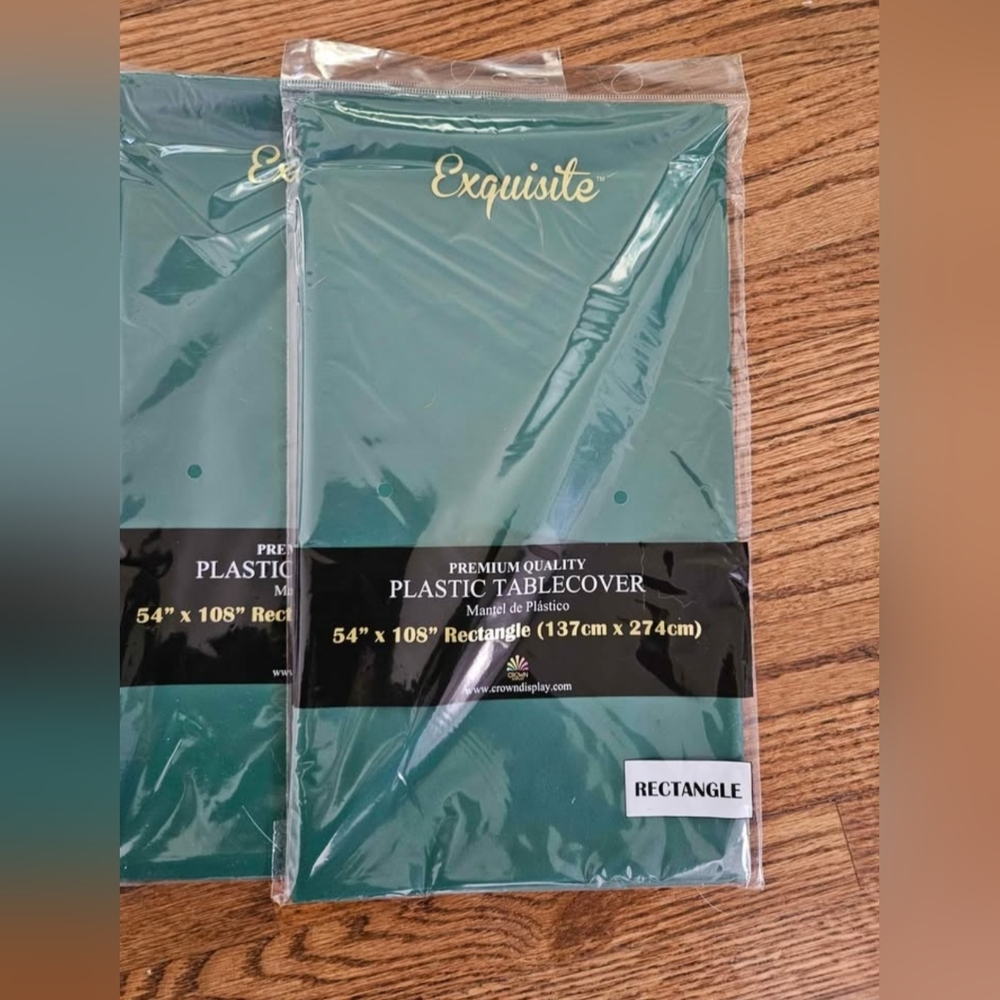 Exquisite Green Plastic Tablecover